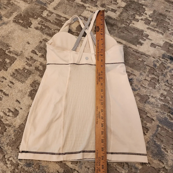 Lululemon Energy Tank in Hyper Stripe Angel Wing / Angel Wing. Est size 8 - Picture 14 of 15